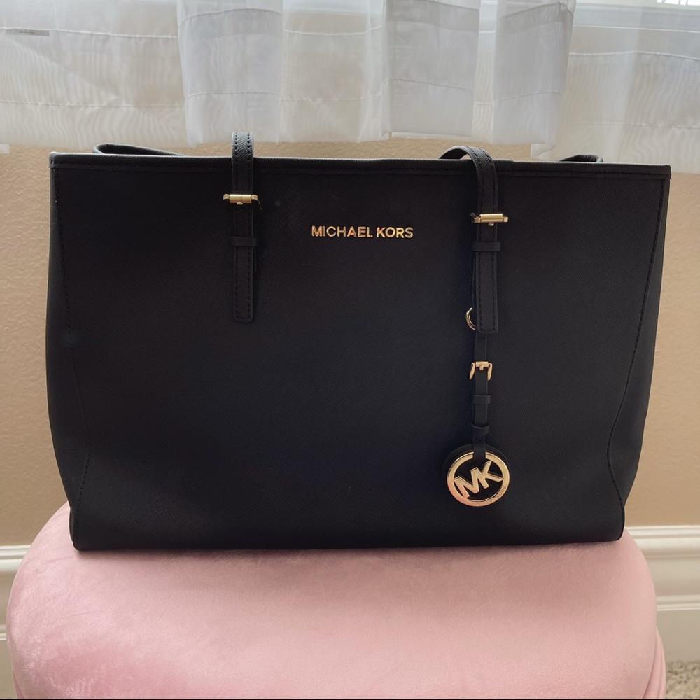 Michael Kors Jet Set Tote Bag